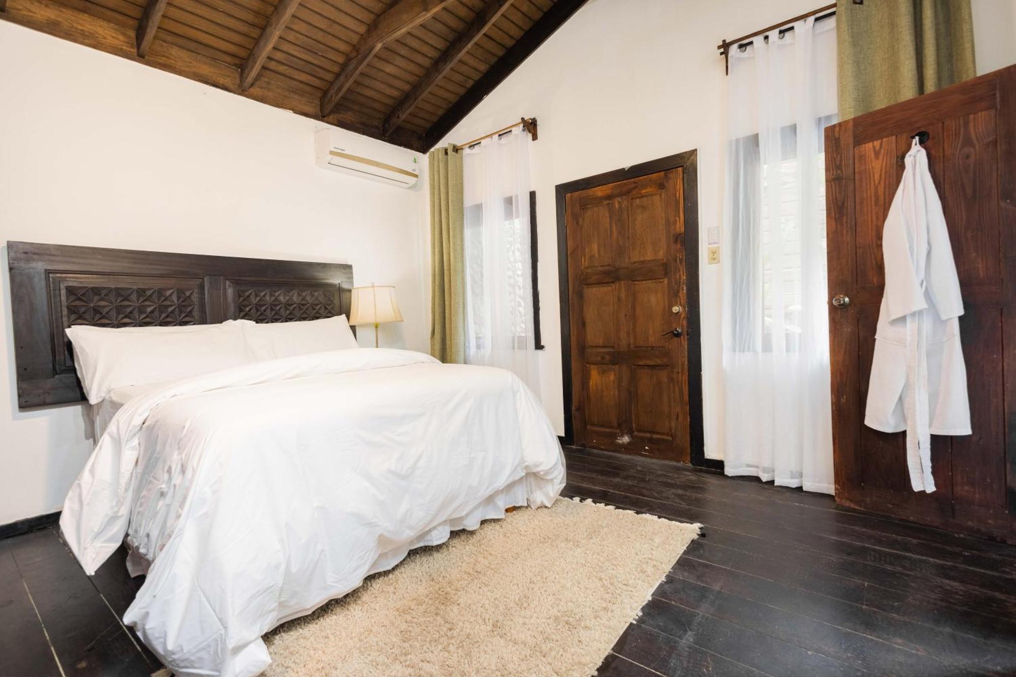 Serendipity Holistic Resort Spa Kingston Kültér fotó