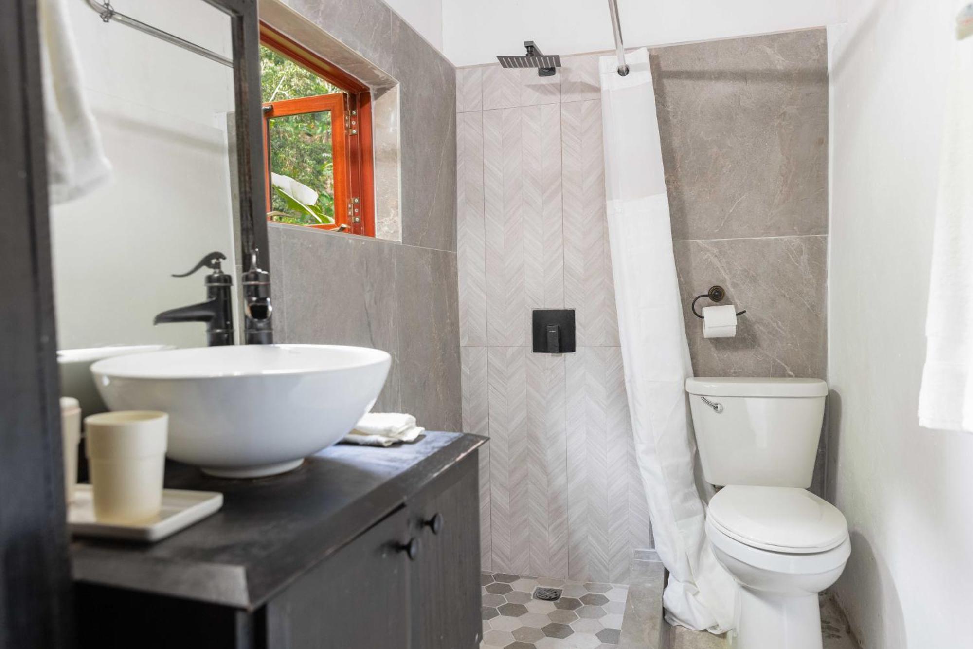 Serendipity Holistic Resort Spa Kingston Kültér fotó